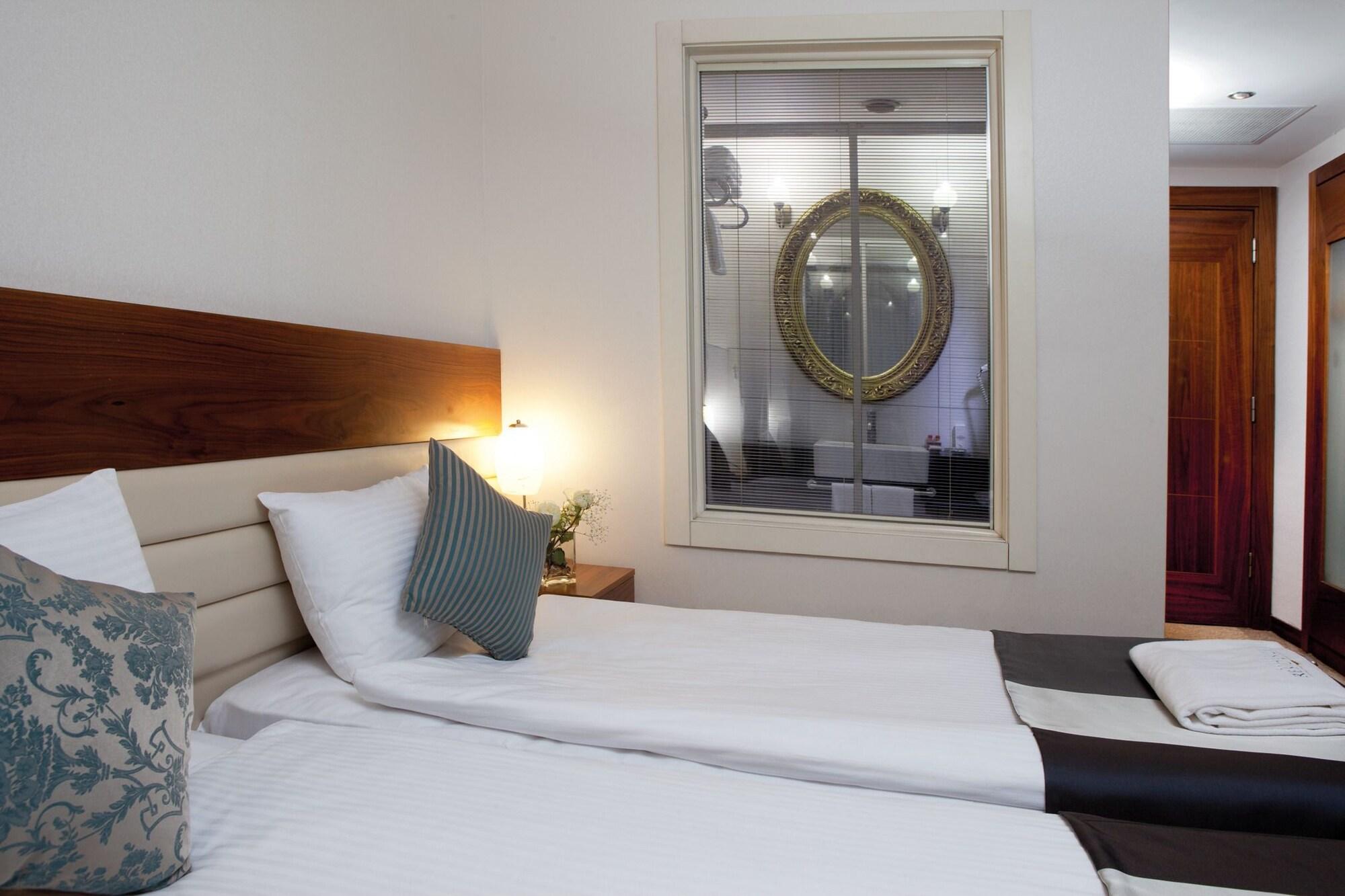 Residence Hotel Измир Екстериор снимка