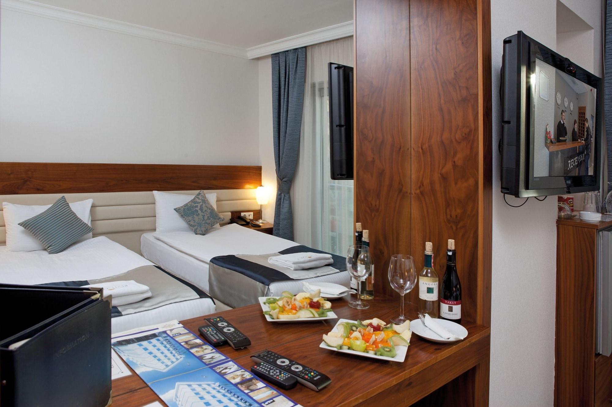 Residence Hotel Измир Екстериор снимка