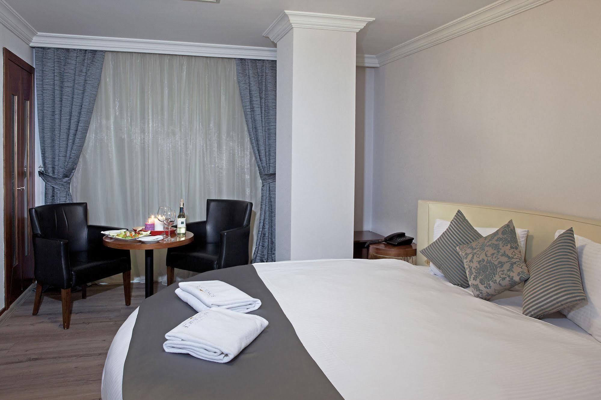 Residence Hotel Измир Екстериор снимка