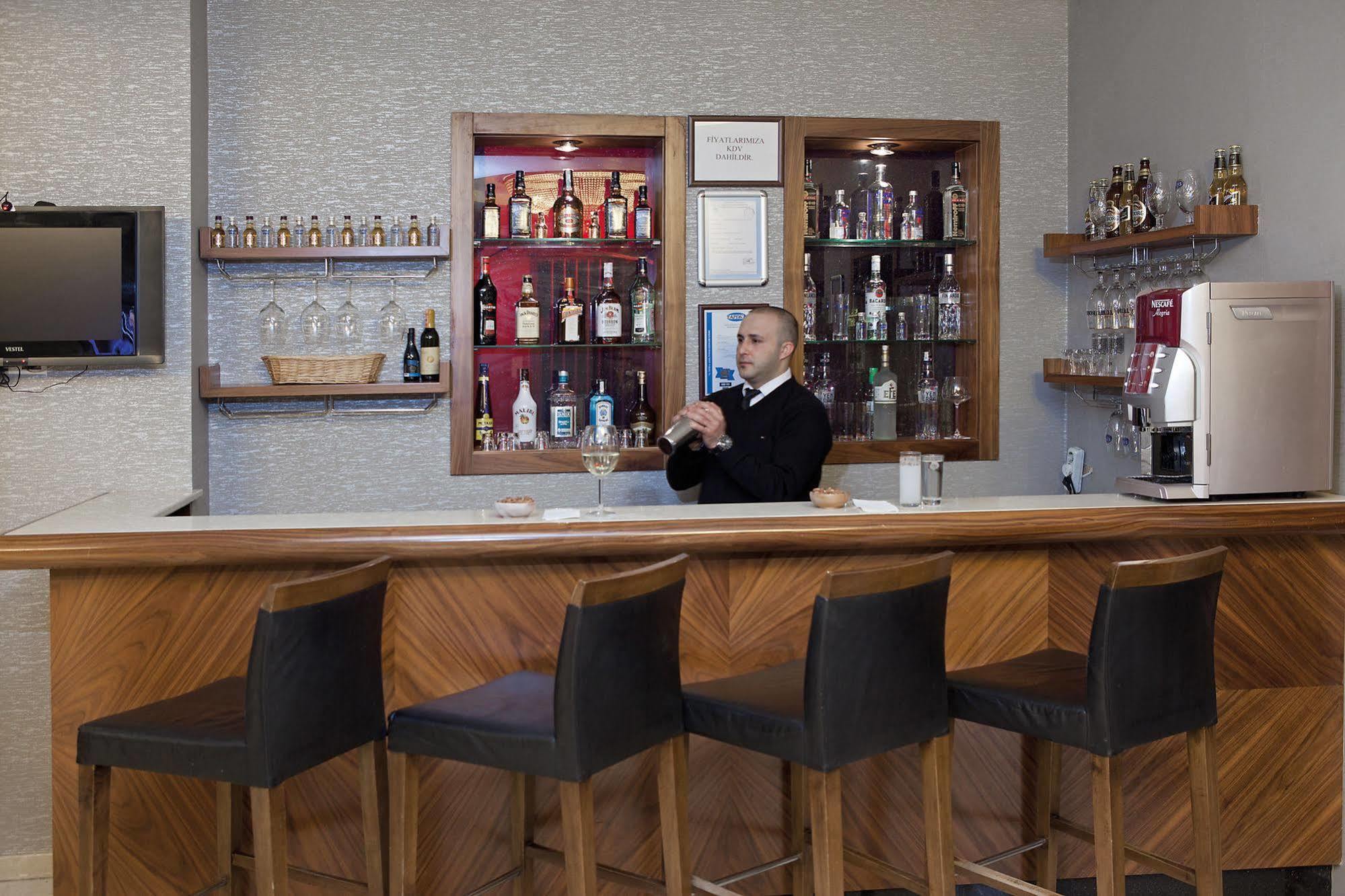 Residence Hotel Измир Екстериор снимка