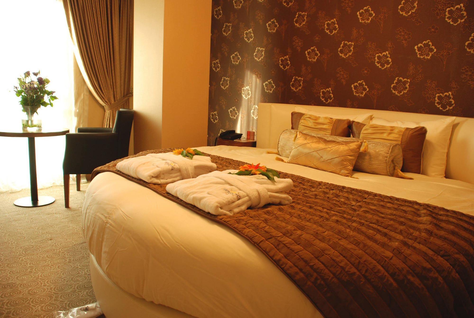 Residence Hotel Измир Екстериор снимка